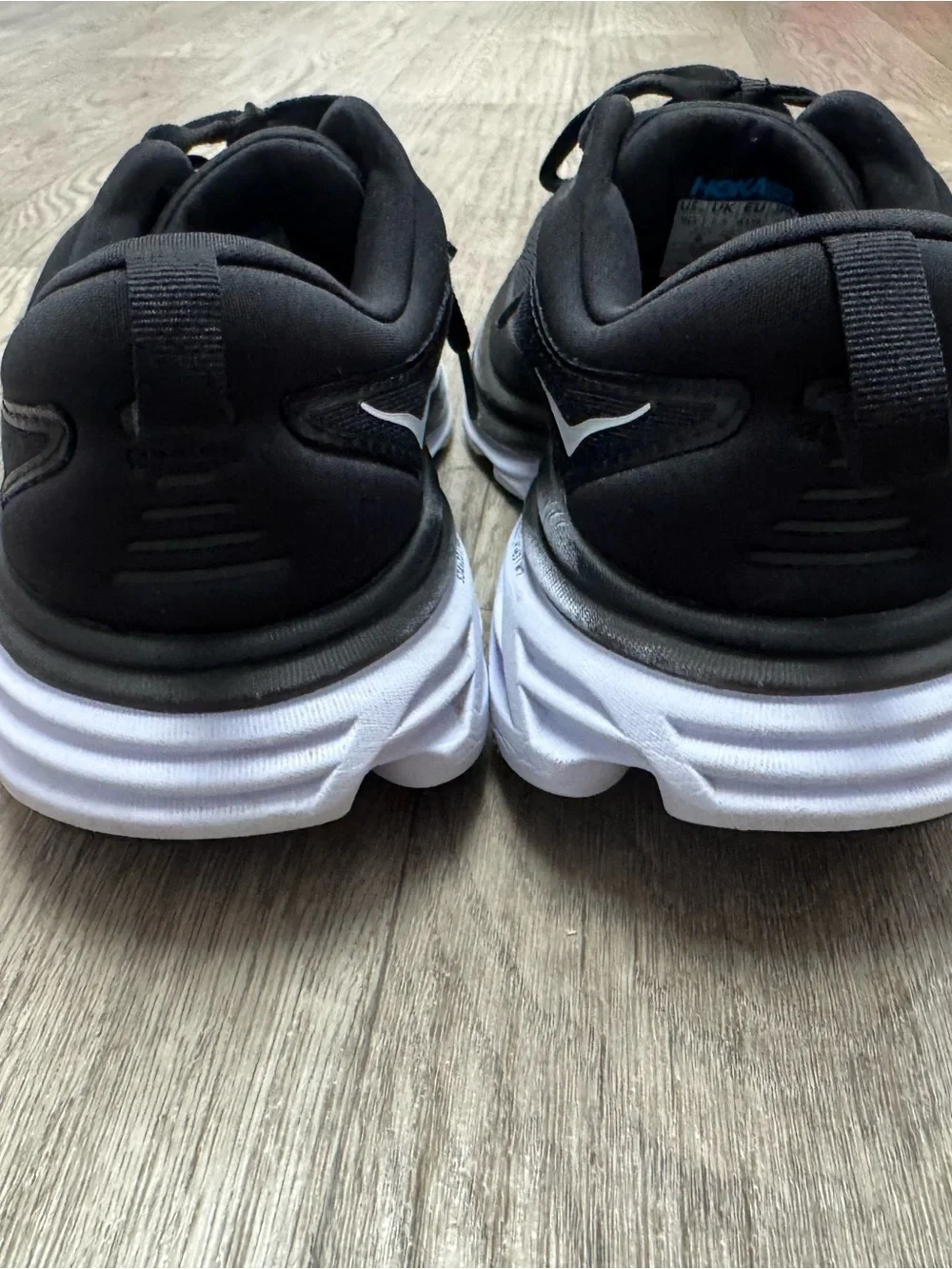 Hoka Bondi 8 Womens Black and White Running Shoes Size 9D Wide